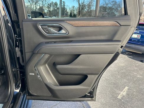 Used 2022 Chevrolet Tahoe High Country image 17