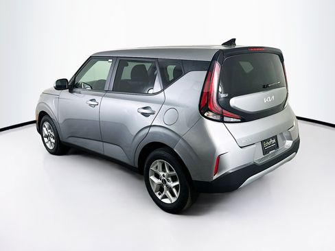 Used 2025 Kia Soul LX w/ LX Technology Package FWD image 5