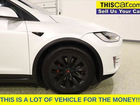 Used 2018 Tesla Model X 75D image 10