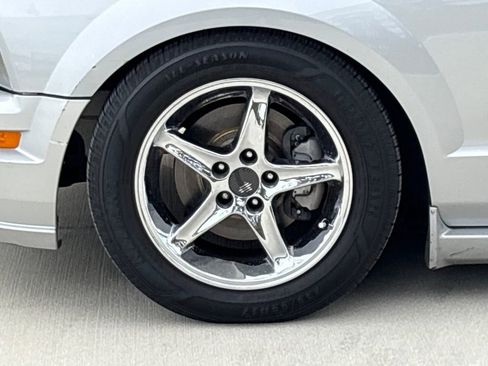 Used 2006 Ford Mustang GT image 11