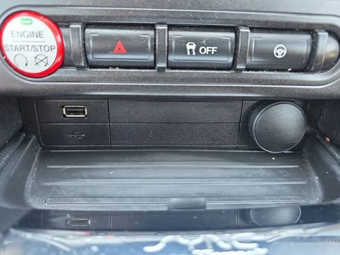 Used 2015 Ford Mustang Convertible w/ Equipment Group 051A RWD image 26