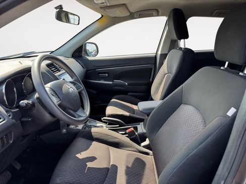 Used 2018 Mitsubishi Outlander Sport ES AWD/4WD image 12