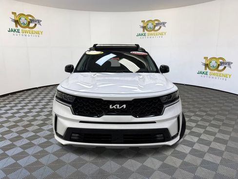 Certified 2022 Kia Sorento SX image 3
