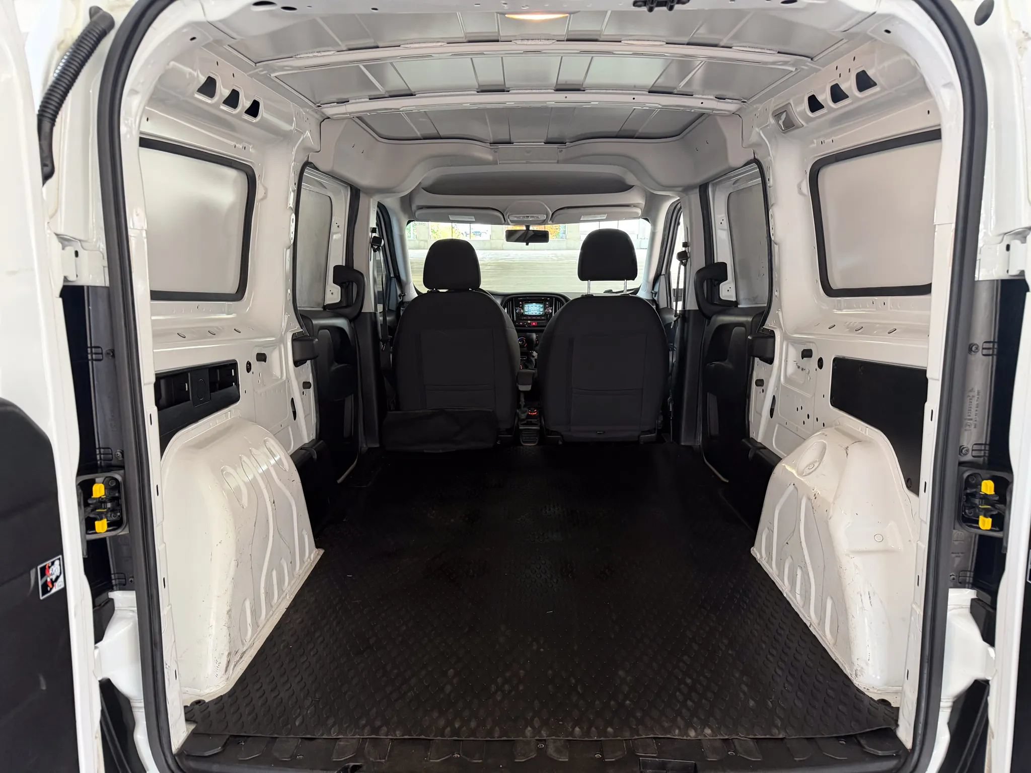 Used 2016 RAM ProMaster City Tradesman w/ Rear Back-up Camera Group FWD image 17