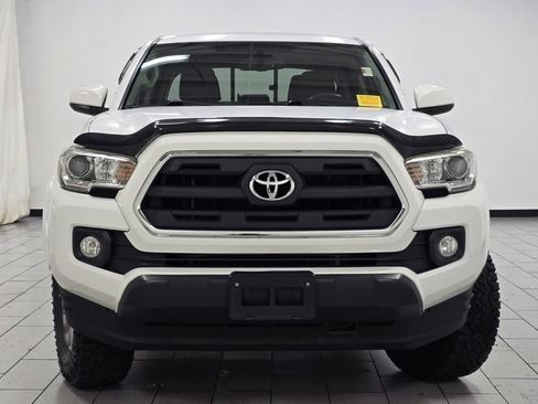 Used 2017 Toyota Tacoma SR5 image 8