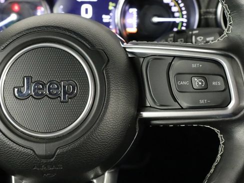 Used 2023 Jeep Wrangler Unlimited Sahara w/ Cold Weather Group AWD/4WD image 10