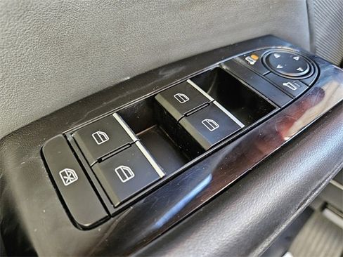 Used 2024 MAZDA MAZDA3 s image 30