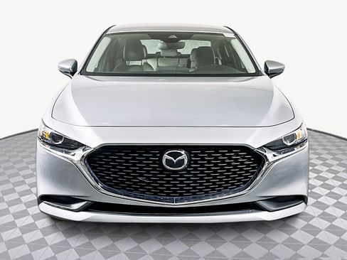 Used 2020 MAZDA MAZDA3 Sedan w/ Select Package image 2