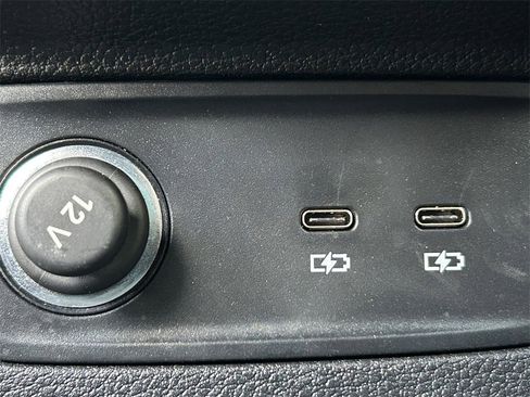 Used 2024 Audi Q3 2.0T Premium image 21