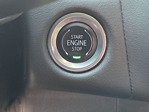 Used 2024 Chevrolet Suburban LT AWD/4WD image 17