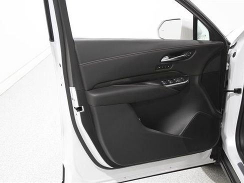 Used 2019 Cadillac XT4 Sport w/ Cold Weather Package image 4