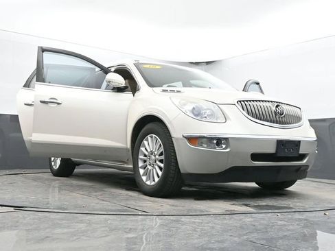 Used 2010 Buick Enclave CXL image 65
