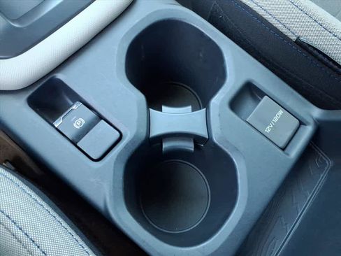 Certified 2025 Subaru Forester image 36