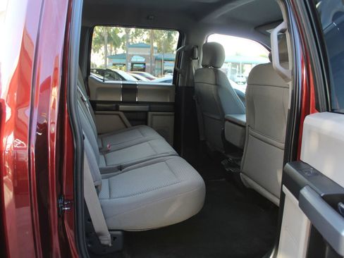 Used 2017 Ford F150 XLT AWD/4WD image 11