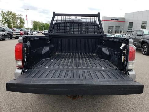 Used 2020 Toyota Tacoma SR AWD/4WD image 7