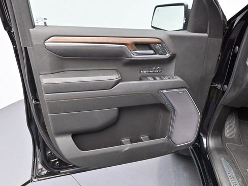 Used 2023 Chevrolet Silverado 1500 High Country w/ High Country Premium Package AWD/4WD image 9
