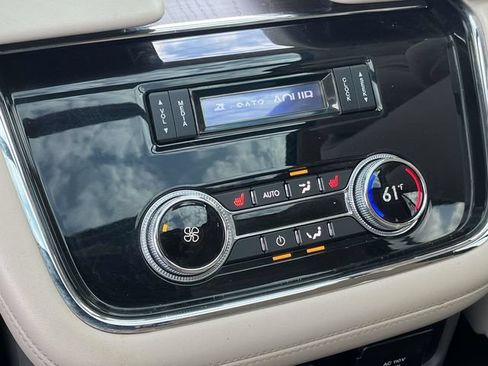 Used 2018 Lincoln Navigator L Reserve w/ Technology Package AWD/4WD image 22