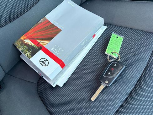 Used 2024 Toyota RAV4 LE image 38