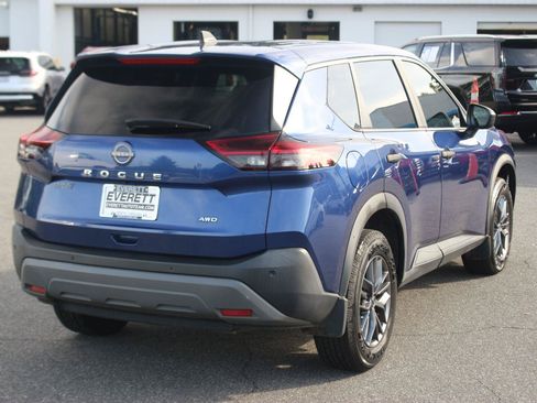 Used 2023 Nissan Rogue S AWD/4WD image 7