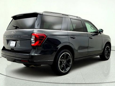 Used 2023 Ford Expedition Limited AWD/4WD image 5
