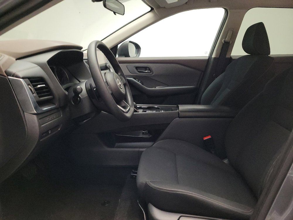 Used 2023 Nissan Rogue S FWD image 17