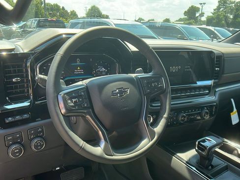 New 2025 Chevrolet Silverado 1500 ZR2 w/ Technology Package AWD/4WD image 18