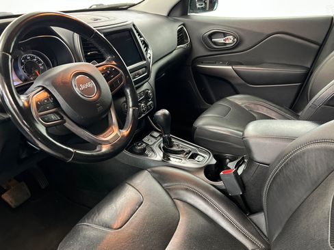 Used 2021 Jeep Cherokee Latitude Lux w/ Comfort/Convenience Group image 16