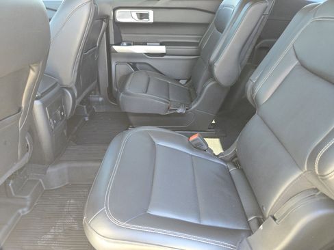 Used 2022 Ford Explorer Limited w/ Equipment Group 301A image 27