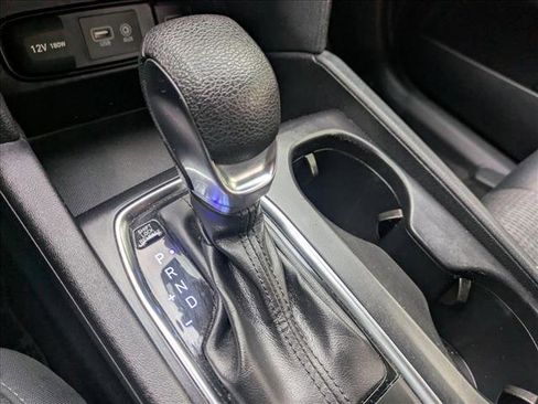 Used 2019 Hyundai Santa Fe SE image 12