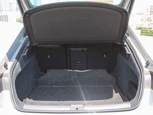 Used 2023 Volkswagen Arteon SE image 25