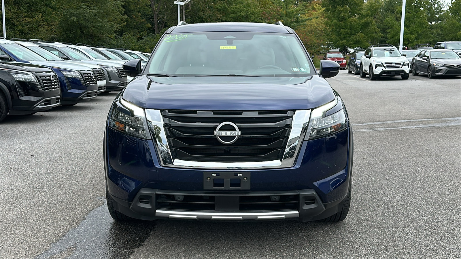 Certified 2025 Nissan Pathfinder SL AWD/4WD image 3
