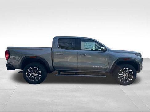 New 2026 GMC Canyon Denali w/ LPO, Black Badging Package AWD/4WD image 6