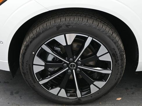 New 2026 Volvo XC60 B5 Plus w/ Protection Package Premier image 9