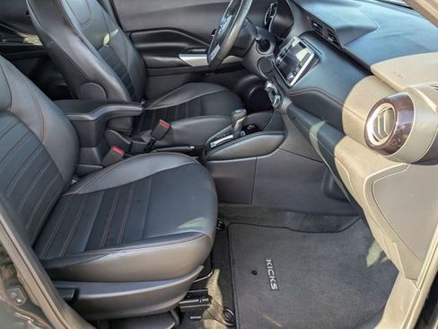 Used 2020 Nissan Kicks SR w/ SR Premium Package image 31