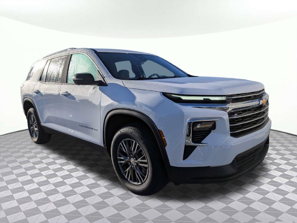 Used 2026 Chevrolet Traverse LT w/ Driver Confidence Package FWD image 1