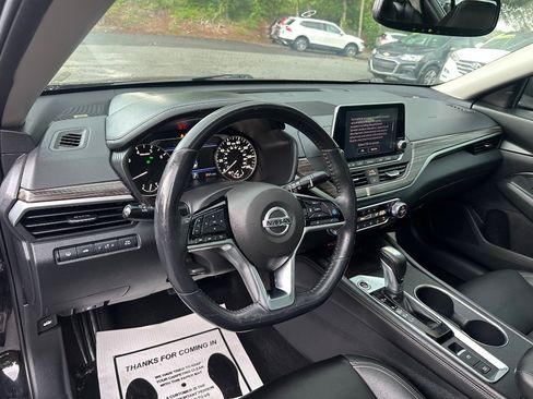 Used 2019 Nissan Altima 2.5 SL FWD image 12