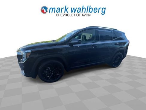 Certified 2024 GMC Terrain SLT w/ Infotainment Package II AWD/4WD image 4