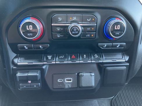 Used 2023 Chevrolet Silverado 2500 LT w/ Convenience Package image 23