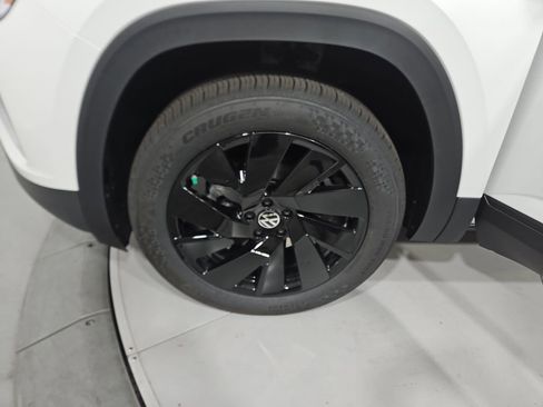 New 2026 Volkswagen Atlas SE image 25