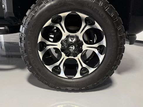 Used 2013 Chevrolet Avalanche LTZ AWD/4WD image 15