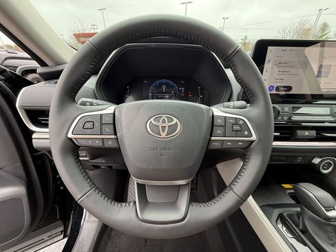 New 2026 Toyota Grand Highlander AWD image 9