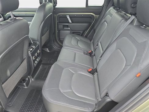 Certified 2023 Land Rover Defender 110 X-Dynamic SE image 15