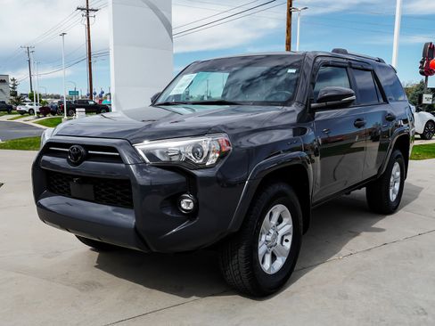 Certified 2024 Toyota 4Runner SR5 Premium w/ SR5 Premium Package AWD/4WD image 4
