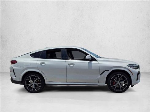 Used 2022 BMW X6 xDrive40i w/ M Sport Package AWD/4WD image 3