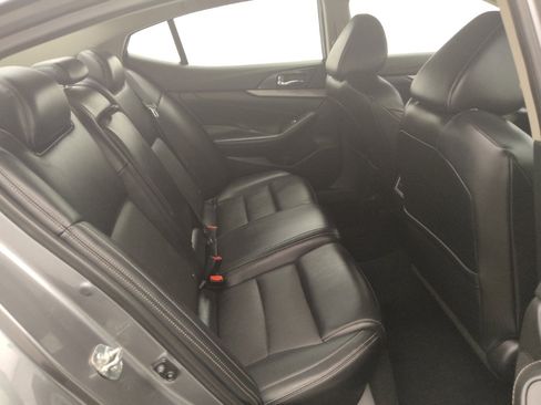 Used 2017 Nissan Maxima 3.5 SL FWD image 19
