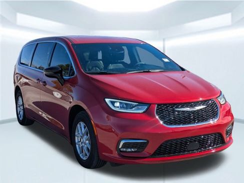 New 2026 Chrysler Pacifica Select image 8