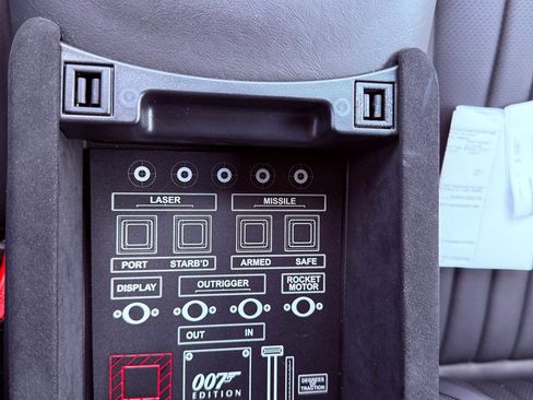 Used 2021 Aston Martin V8 Vantage Coupe image 39