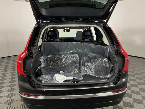 New 2026 Volvo XC90 B6 Plus w/ Protection Package Premier image 34