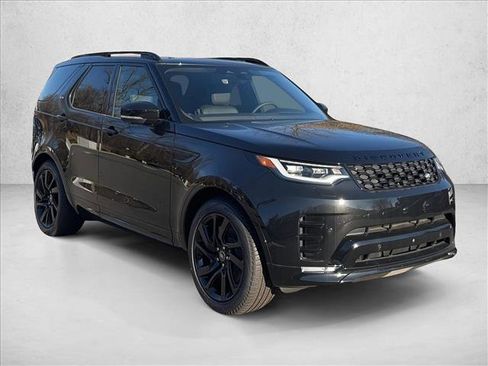 New 2025 Land Rover Discovery Dynamic SE image 3