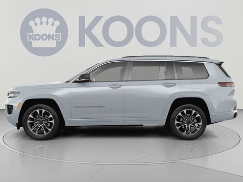 Used 2023 Jeep Grand Cherokee L Overland w/ Advanced Protech Group III AWD/4WD image 2